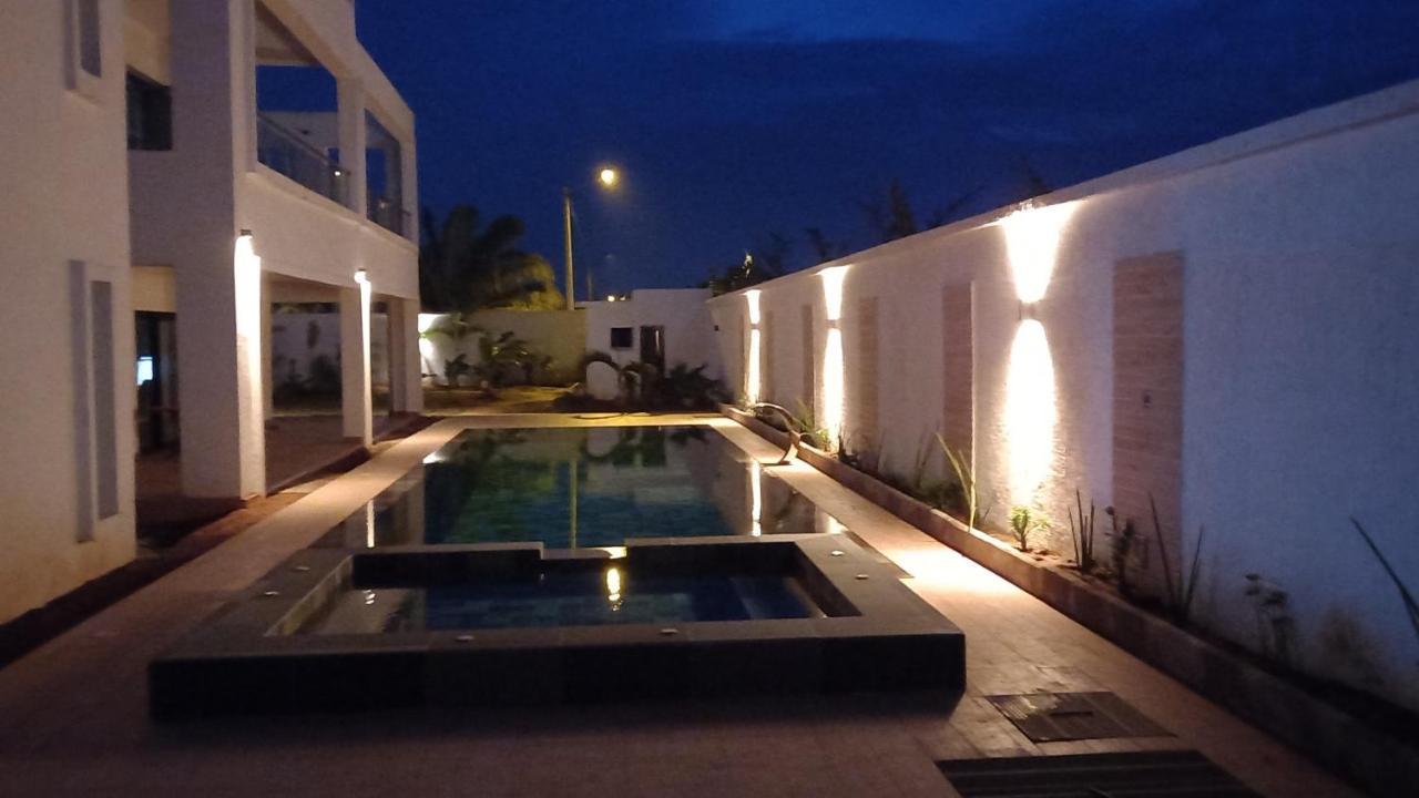 Villa Bolati, Avec Piscine, Jacuzzi, Jardin Et Vue Bonoua Exterior foto