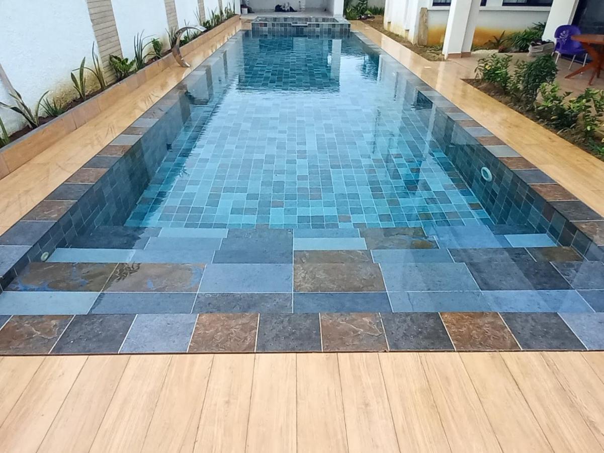 Villa Bolati, Avec Piscine, Jacuzzi, Jardin Et Vue Bonoua Exterior foto